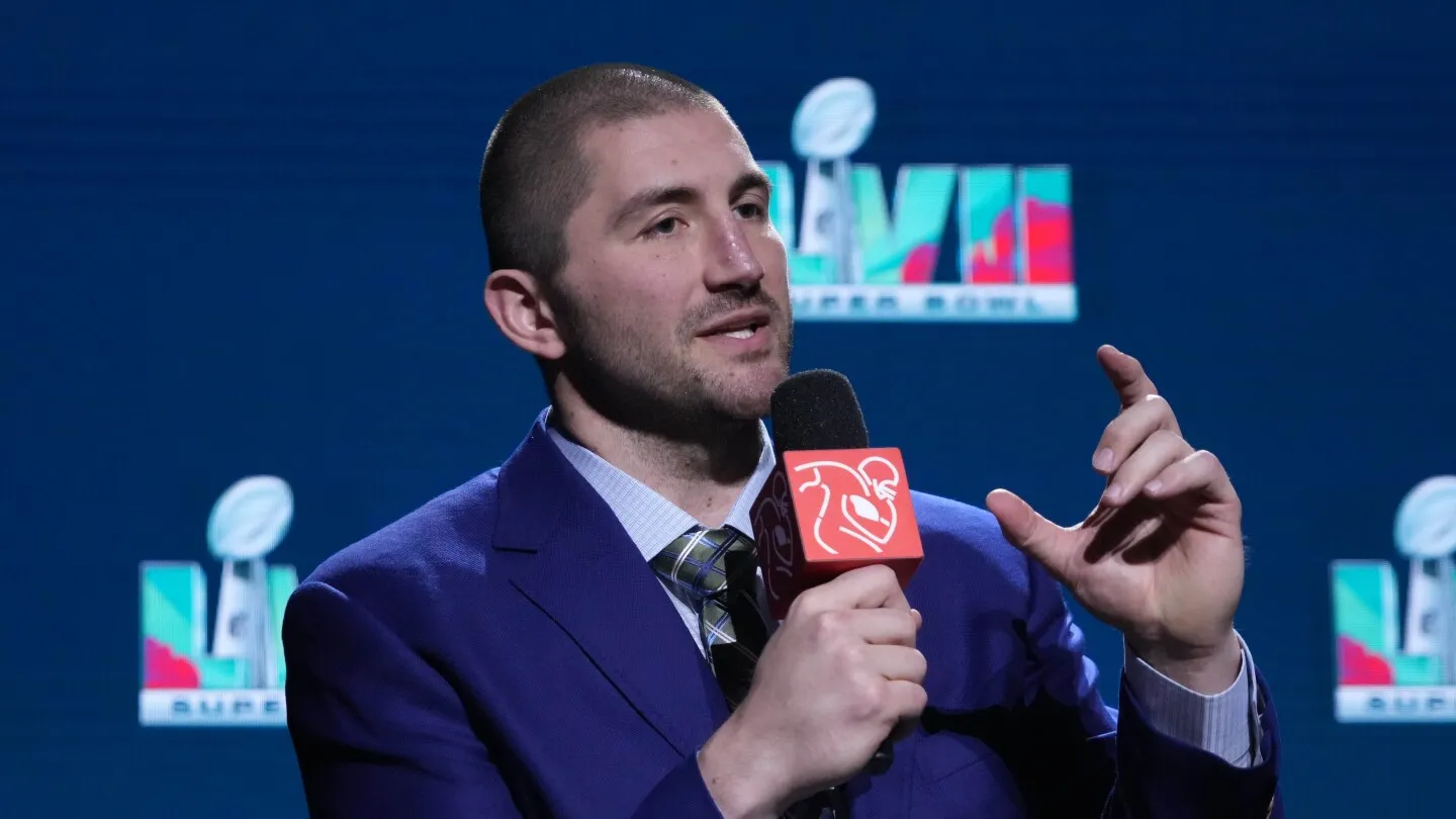 Mantan anggota komite eksekutif NFLPA sebut JC Tretter "tampaknya sama bersalahnya" dengan Lloyd Howell