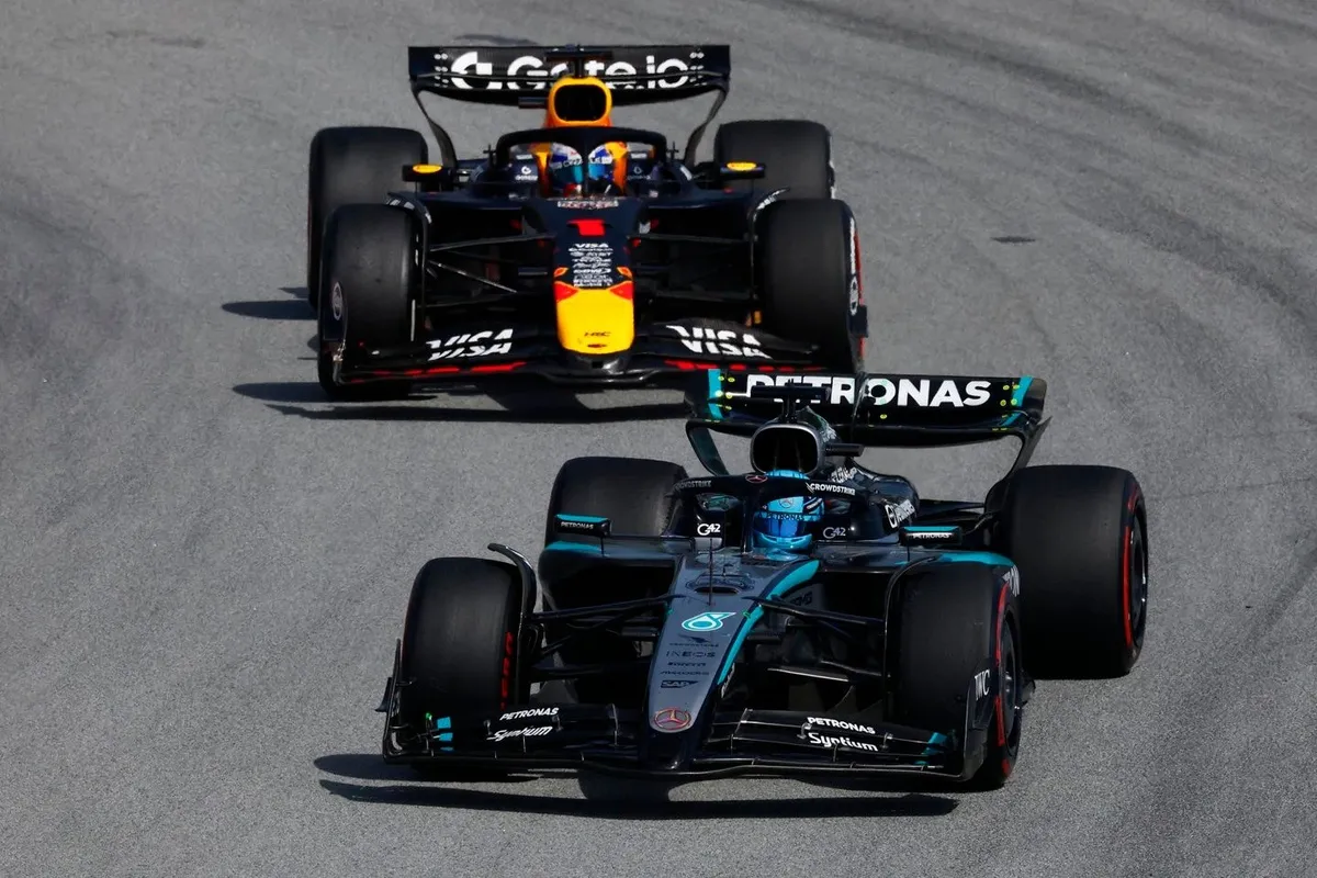 George Russell Tuduh Max Verstappen Sengaja Tabrakan di GP Spanyol F1